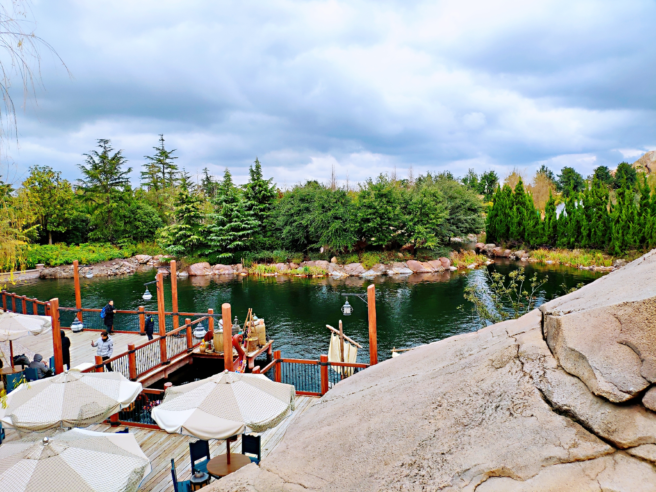 怎么最轻松玩上海迪士尼,上海迪士尼怎么省钱