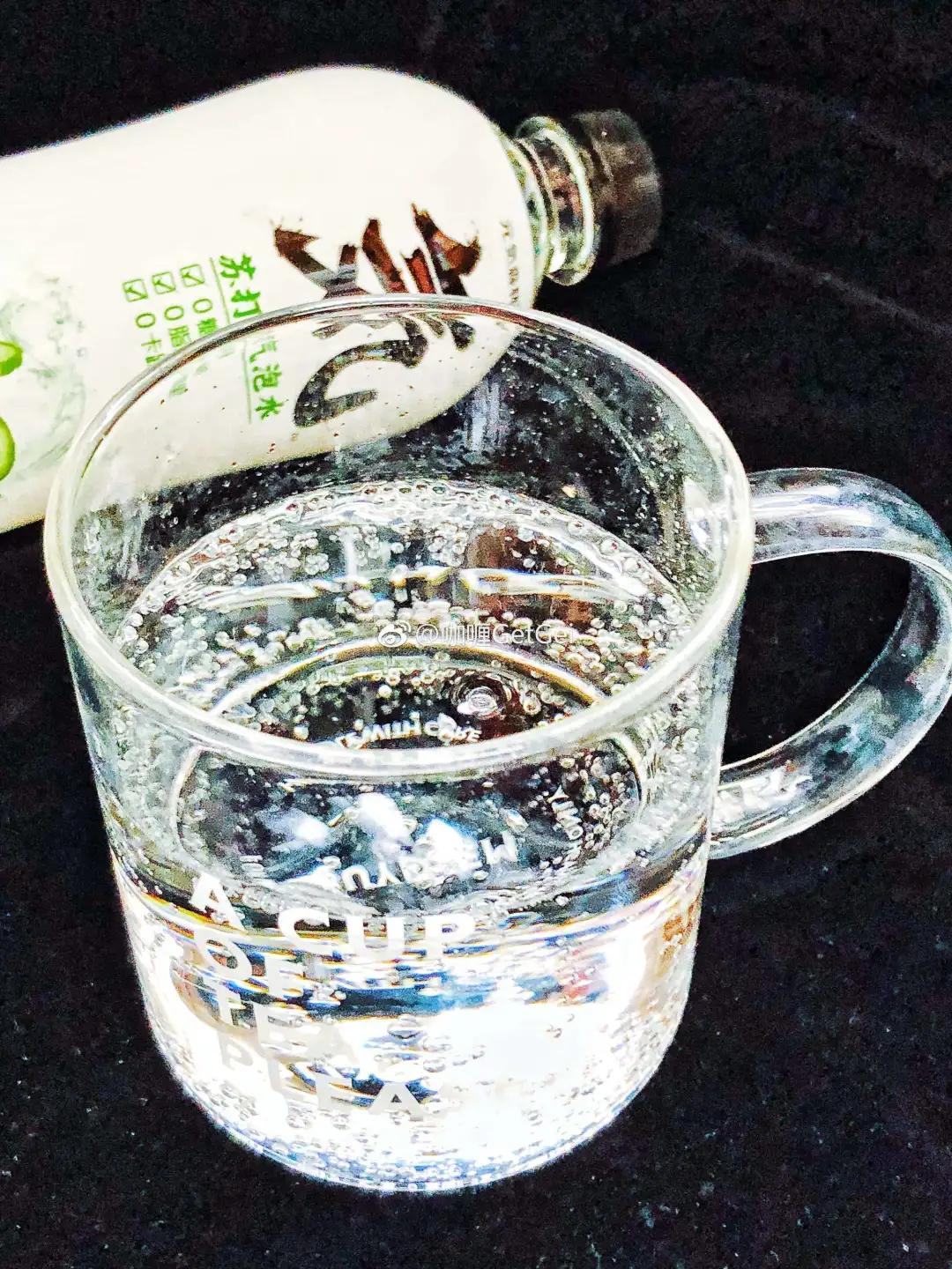 十大奢侈气泡水品牌,最近很火的网红气泡水