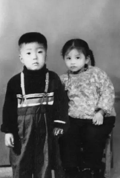 史铁生世界以痛吻我文案,世界以痛吻我史铁生