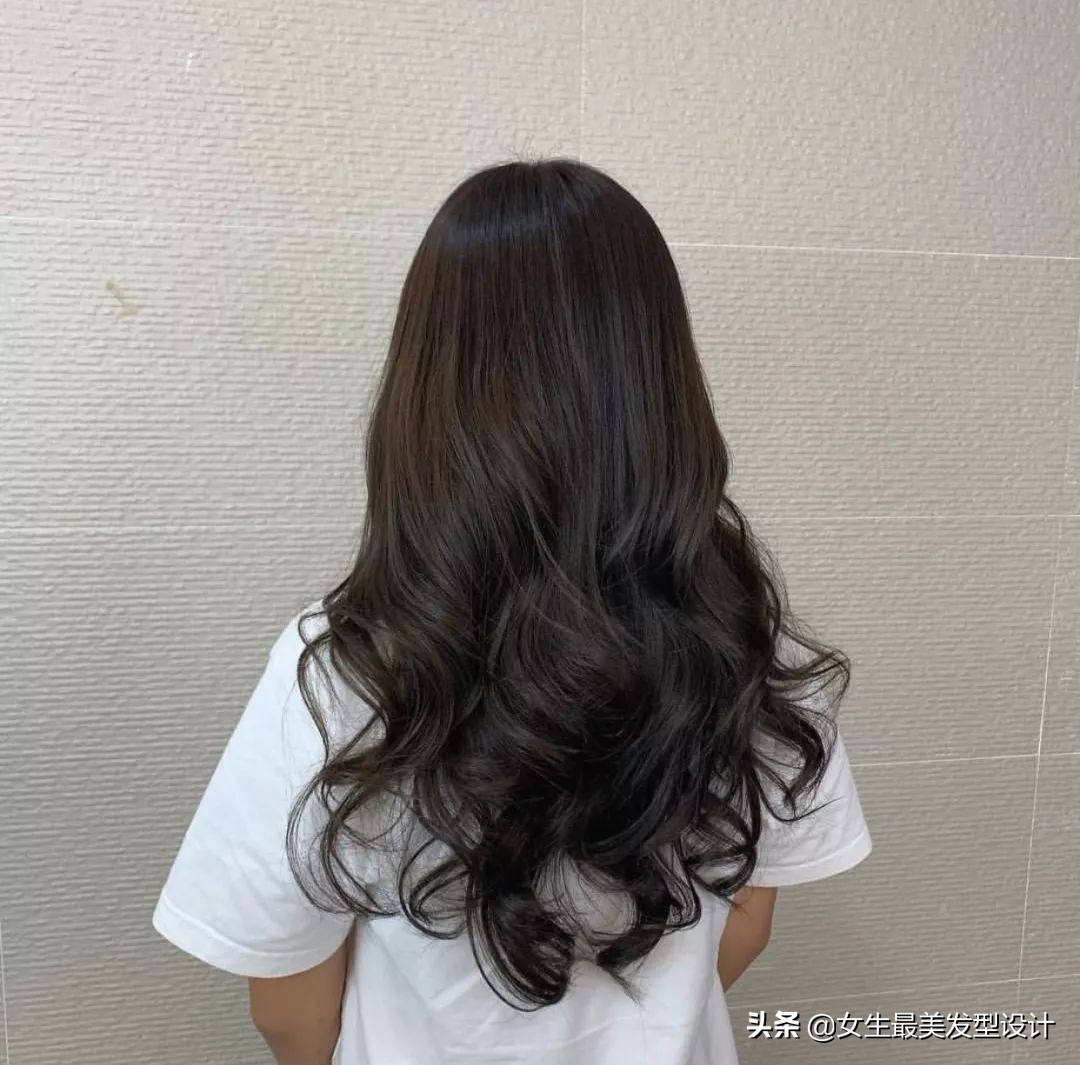 中长烫发洗发后怎么打理,中长法式烫发打理教程