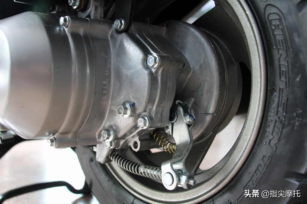 被忽视的都市精灵，经济环保的王野睿御国四电喷摩托车