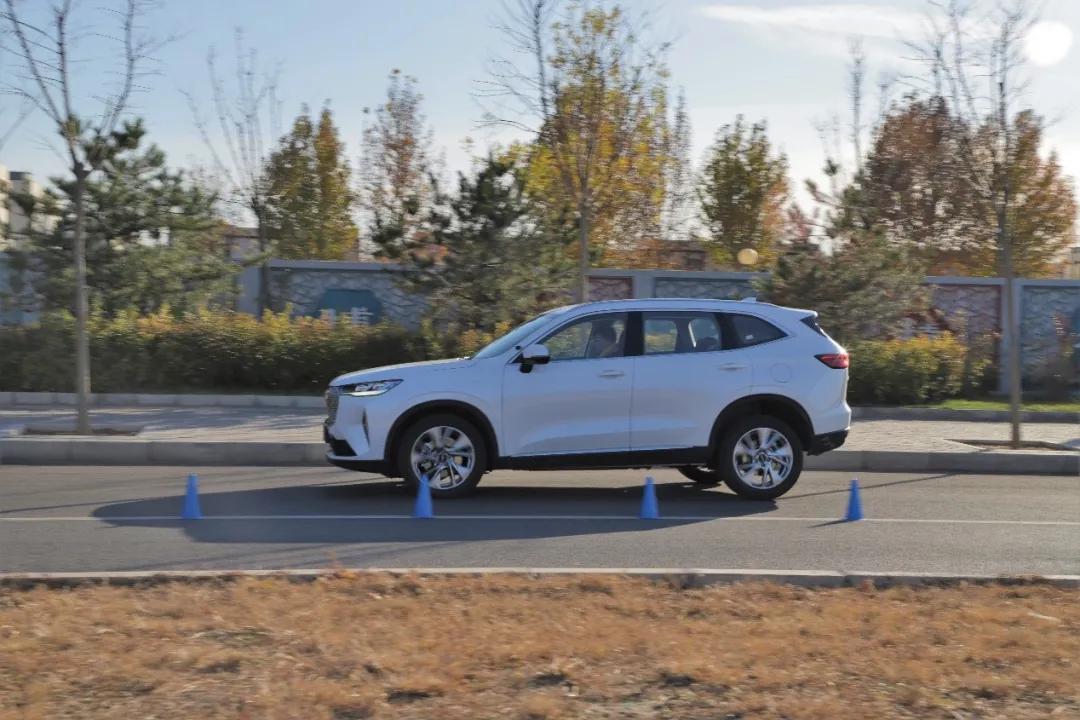 哈弗h62020款驾驶感受,哈弗h62020款驾驶体验