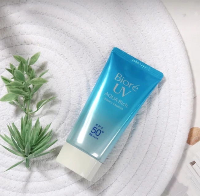 学生党拼夕夕平价化妆品,17岁学生党去黑眼圈眼袋眼霜平价