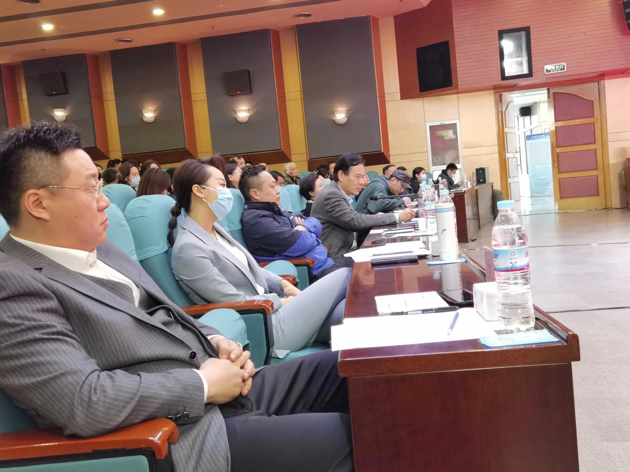 在冬天的麦苗上寻找春天朗诵版本,在冬天的麦苗上朗诵金奖