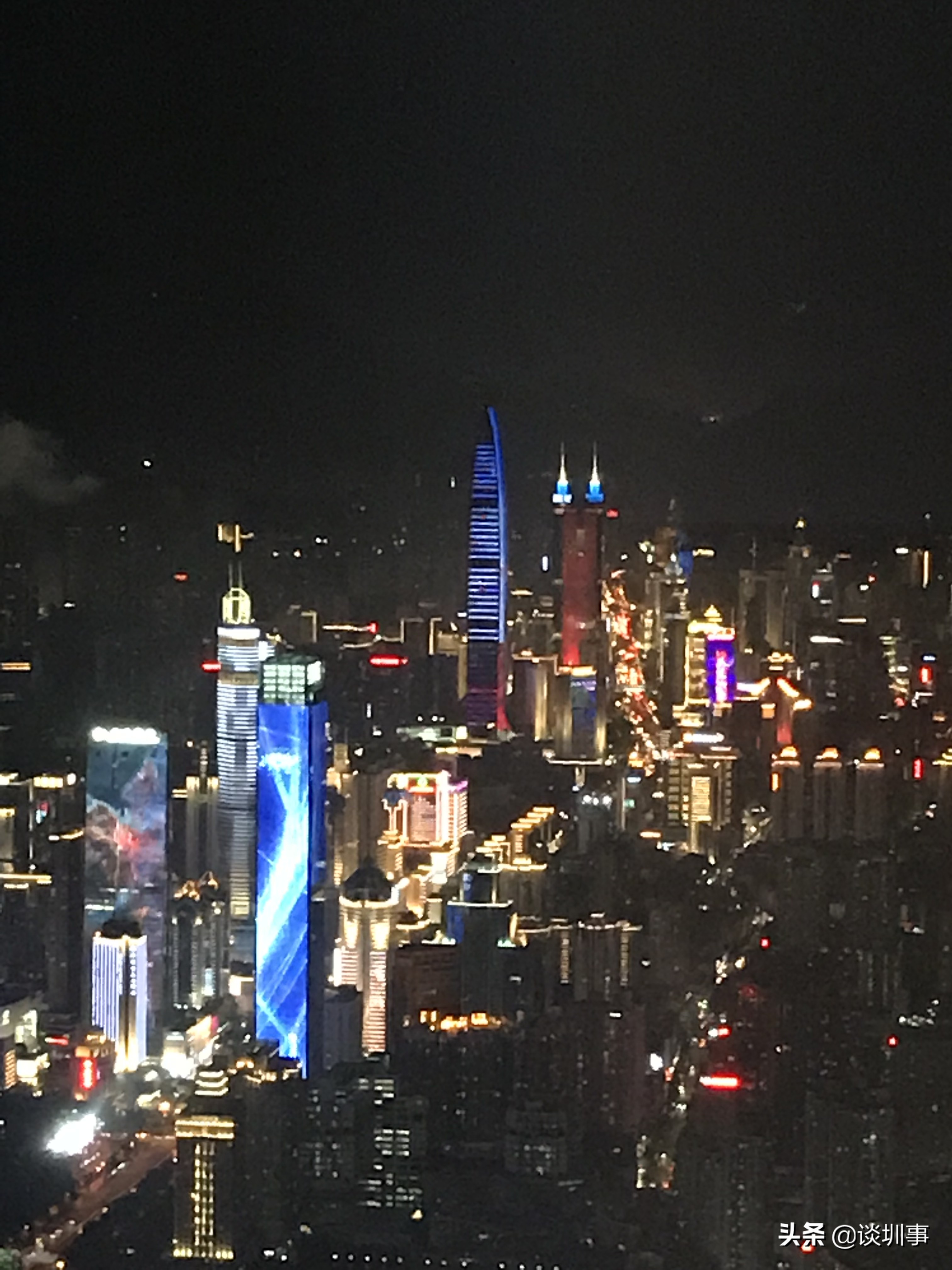 登顶深圳第一高楼,登上深圳平安金融大厦