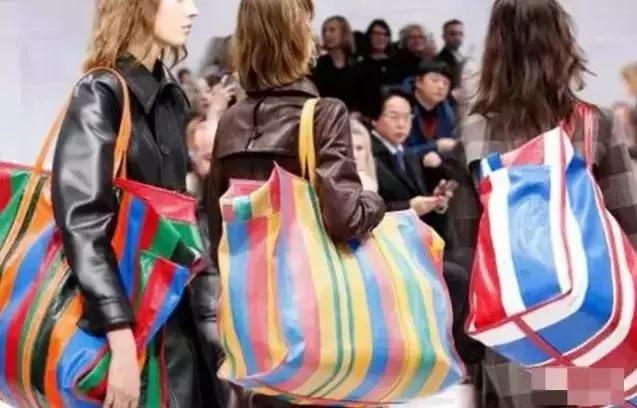 为了“代购”奢侈品，他们在国内造了一座假商场！