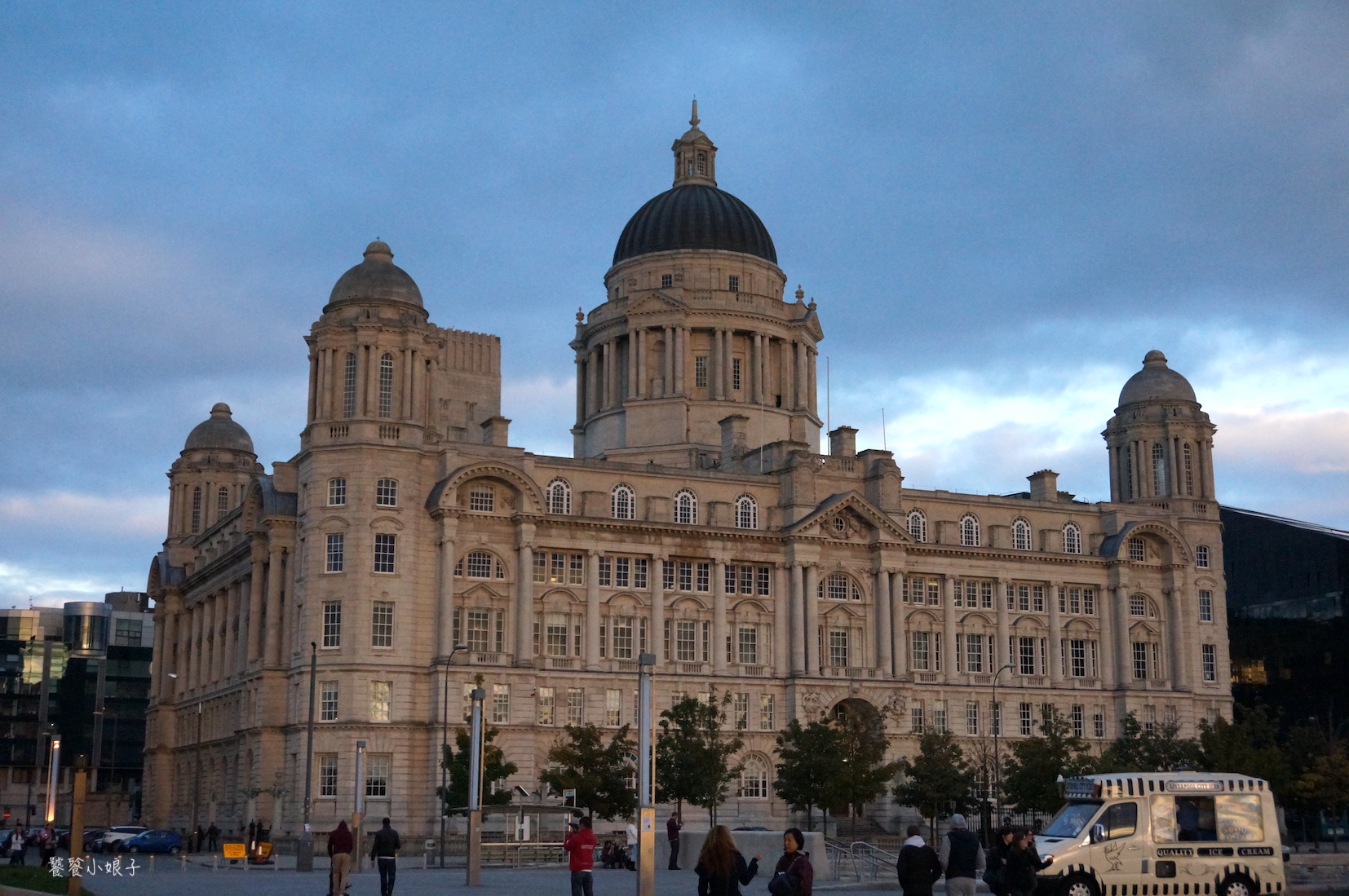 利物浦队徽上是什么鸟,利物浦队徽上的是什么鸟