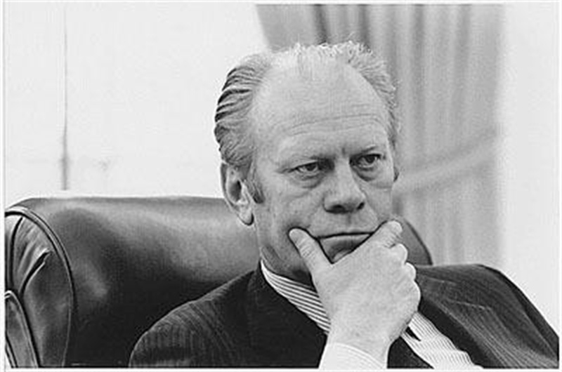 1984年*小平邓**说：对于台湾问题主张和平谈判，但不代表放弃*力武**