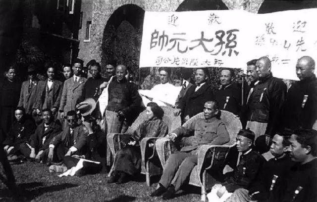 泪崩!1年1张,百年上海,老底子上海人都看哭了!