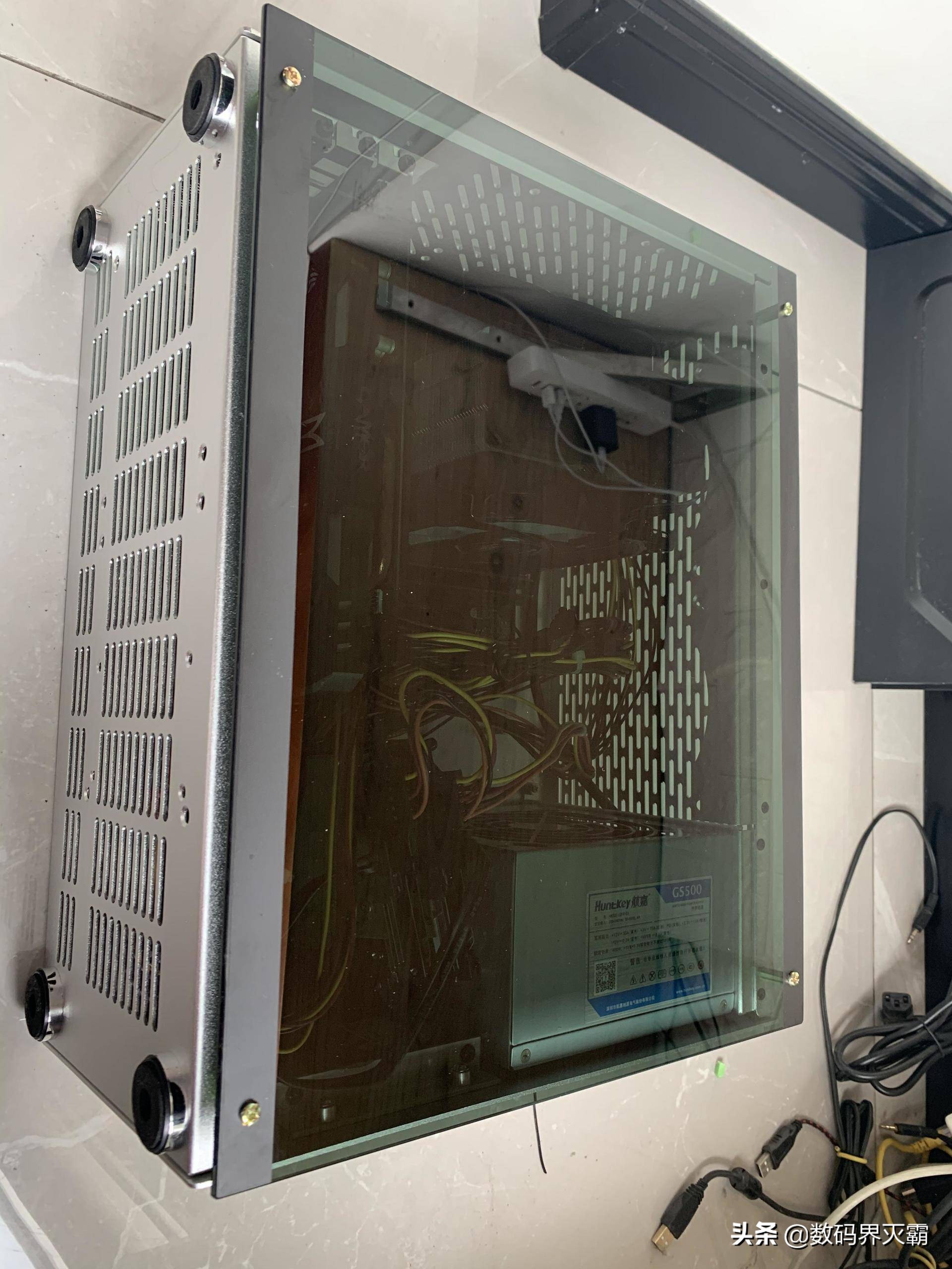 电脑小白穷折腾,我需要一台小机箱,雷匠,Rayarti-M3机箱使用分享