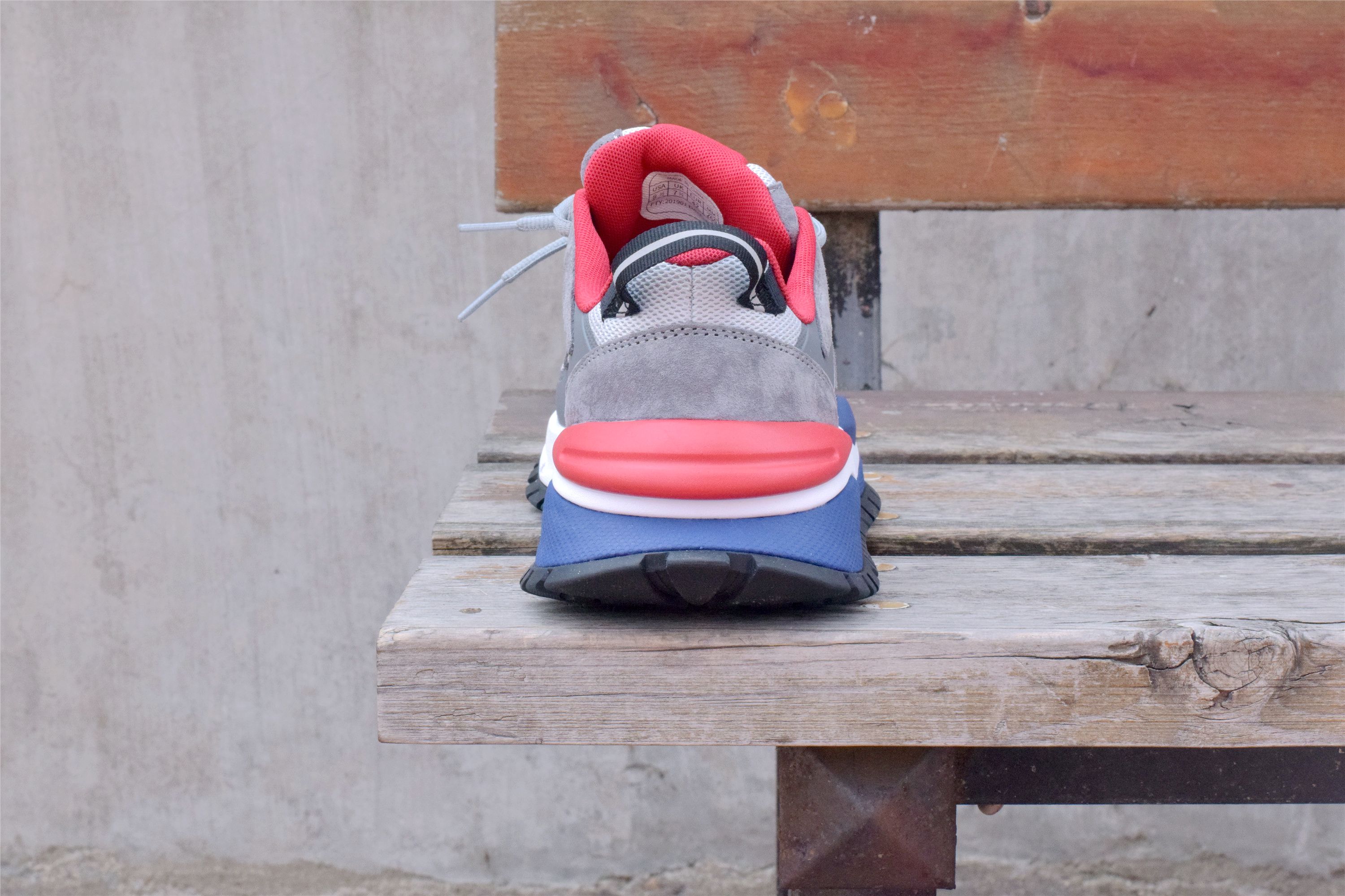 耐克阿迪达斯和小米哪个好,nikeadidas哪些掉价了