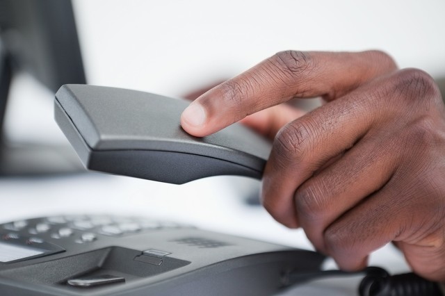 满满的干货建议收藏进来学习与外国友人的电话交流方式