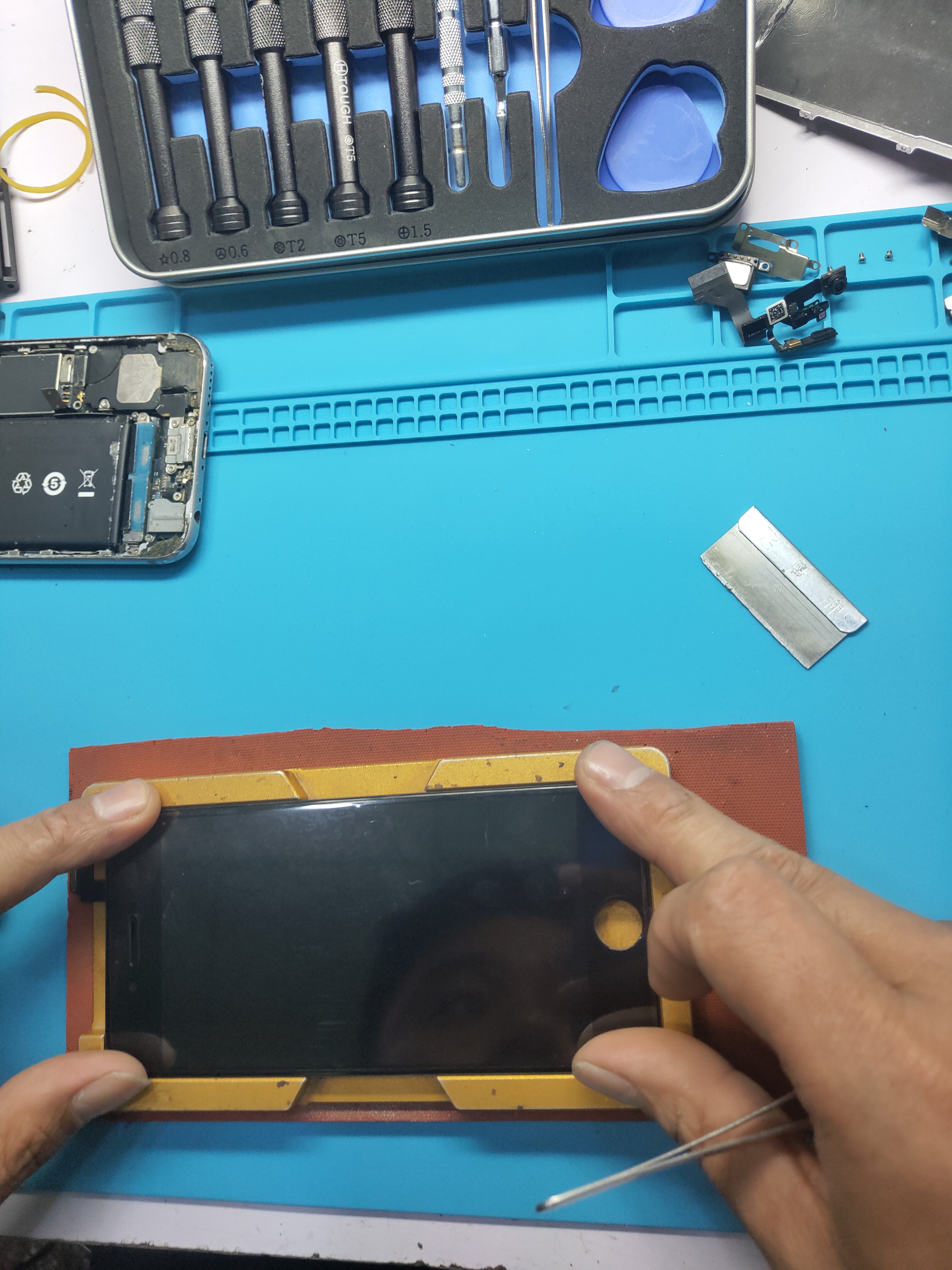 苹果6碎屏维修多少钱,碎了屏的苹果6