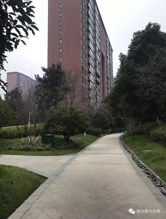 楼市昔日楼王有多惨,跌下神坛为什么