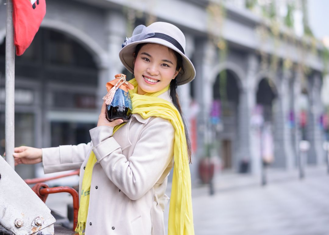 你喝过被火烤过的酒吗？酒中有客家女孩的5年青春斗|新匠人学院