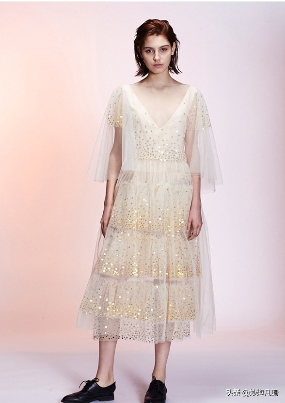 高端年会气质礼服推荐高级感,华丽设计感年会时尚轻奢高级礼服