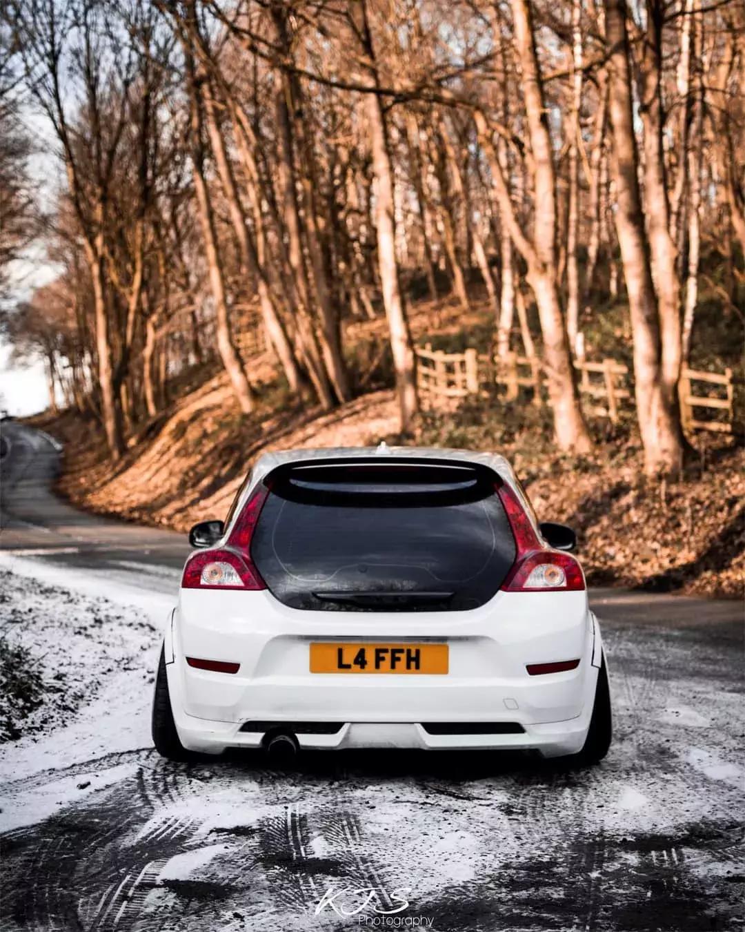 沃尔沃曾经最便宜又独特的双门车C30,没想到竟改装出如此姿态