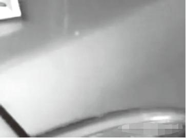 小划痕没伤漆怎么处理,小划痕不伤底漆怎么处理