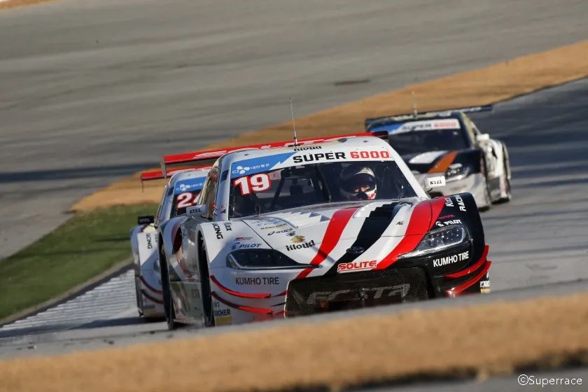 速赫锐驰2021赛季揭幕，锦湖轮胎翼驰达赛车队出场