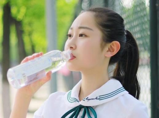 不喜欢大学舍友该怎么办,对不喜欢的舍友怎么教训