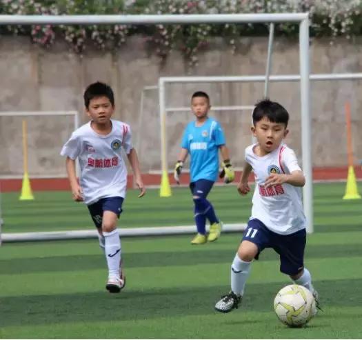 南充奥航少儿足球训练营,南充奥航足球夏令营