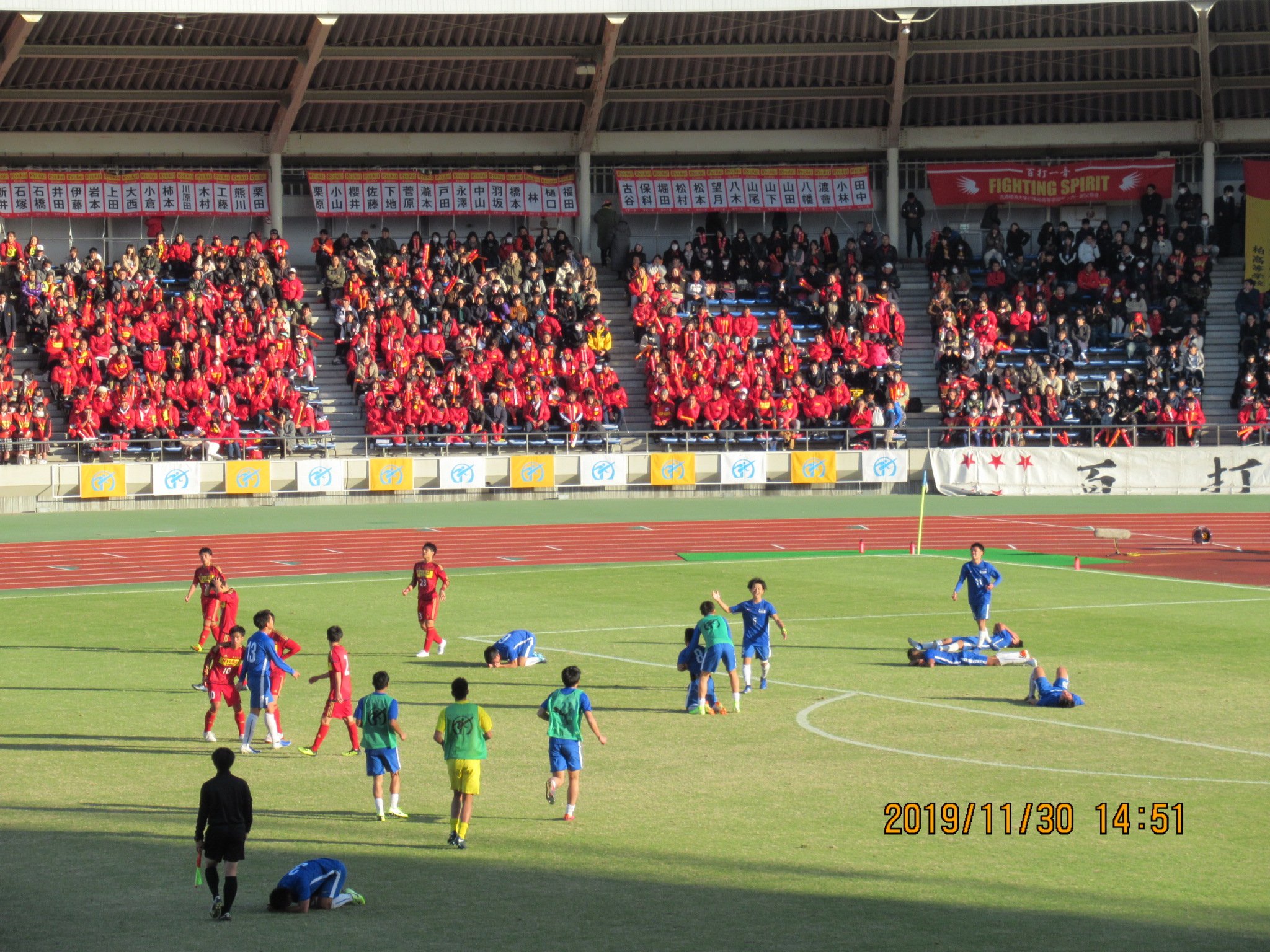 中国最顶级的青少年足球赛,日本第100届高中足球全国大赛片段