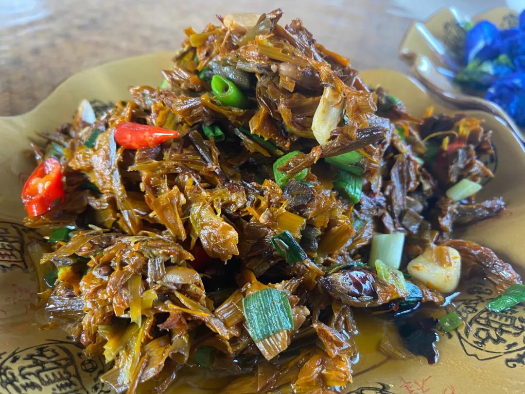 阳春三月·食花记