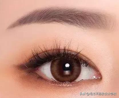 眼线一笔成型教学,眼线一画就成梯形