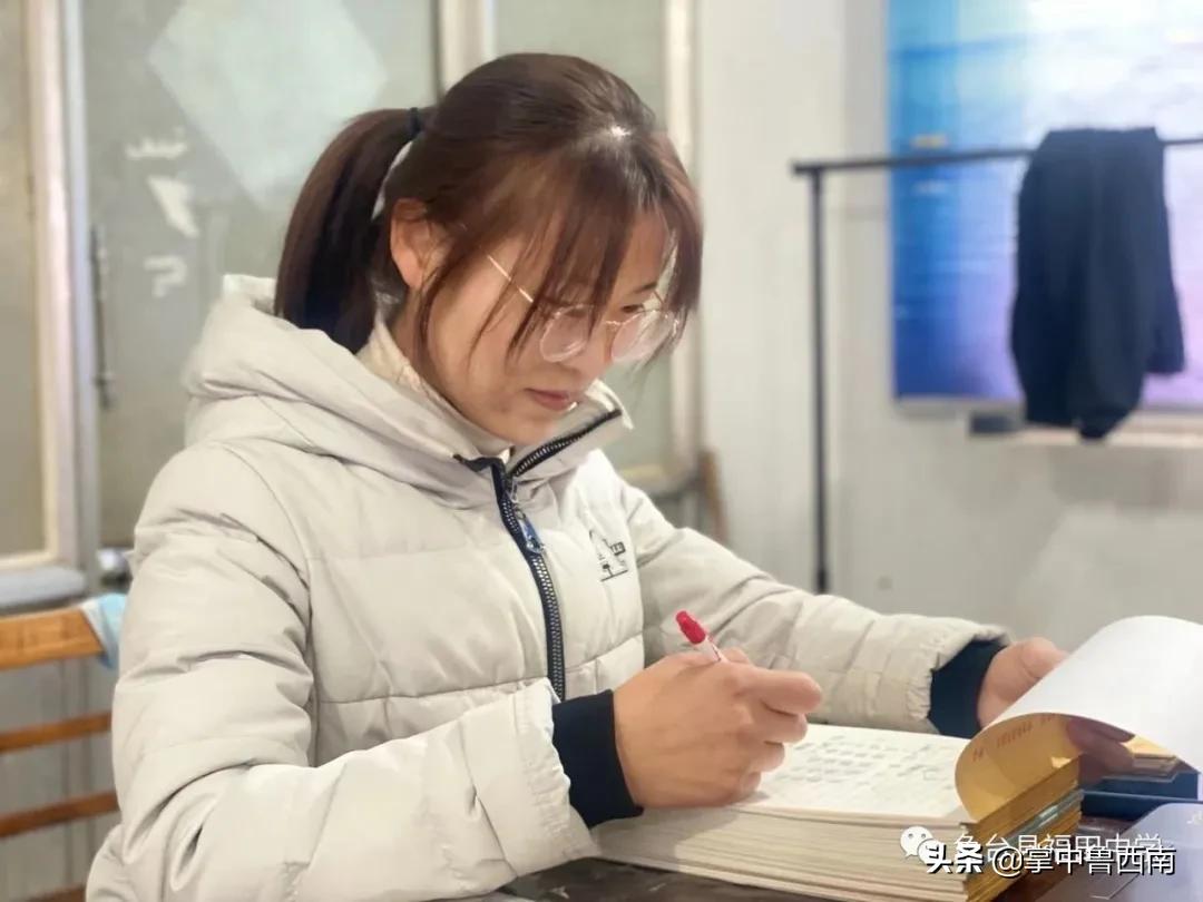 三八妇女节致敬了不起的她简报,三八妇女节致敬了不起的她卡片