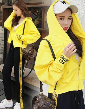 都说明星买鞋容易，看王鹤棣什么水平，万元神鞋打球扫雪毫不心疼