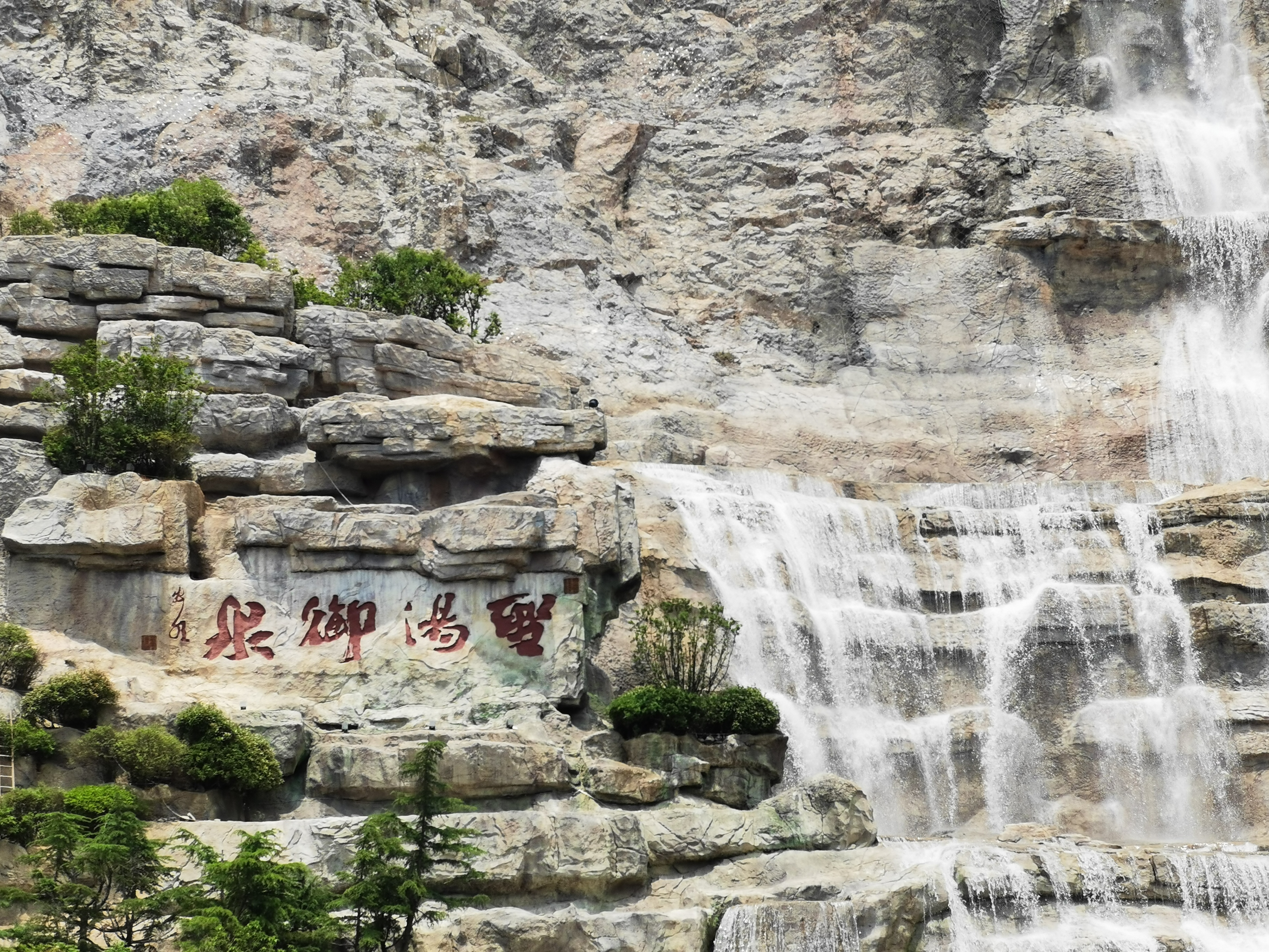 化腐朽为神奇的创作,化腐朽为神奇玉雕作品