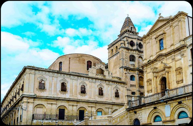 情迷西西里：漫步“蜜糖小城”诺托，感受巴洛克建筑艺术的灵动、浪漫与激情