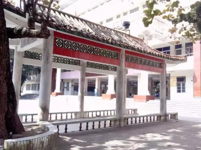 龙华最美高中,海口十大最有名的高中排行榜