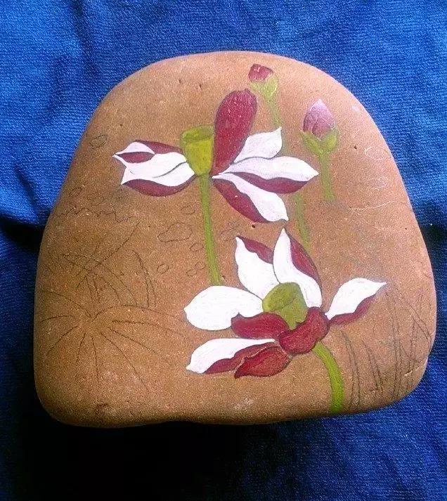 禅意石头画荷花画法,石头画图片大全简单荷花风景