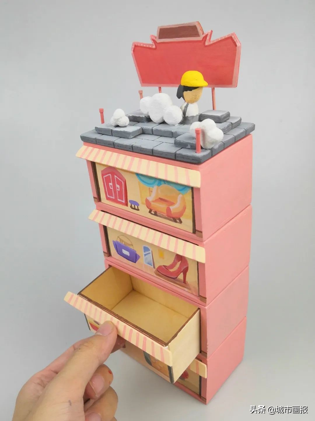 无聊能有多大生产力？他在家造了个电影院