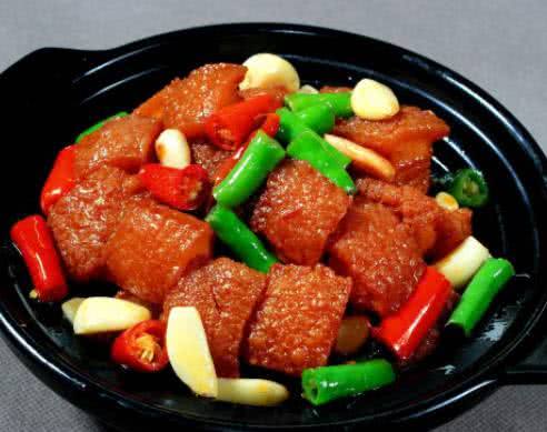 红烧肉糖色炒制用白糖还是冰糖,红烧肉熬冰糖为什么是苦的