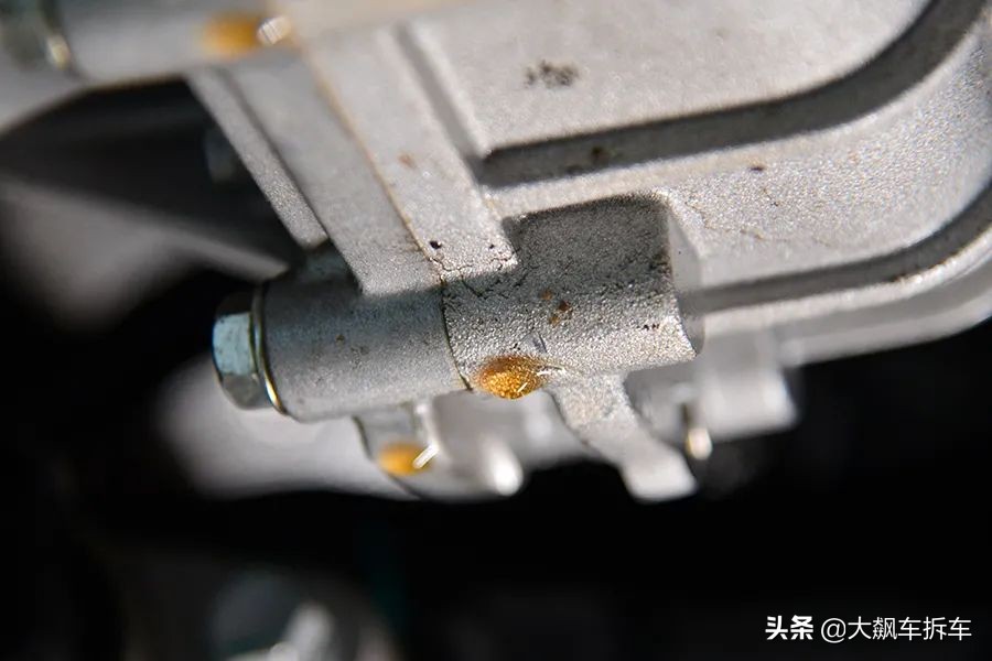 这台变速箱不容易，“接化发”都累出汗了