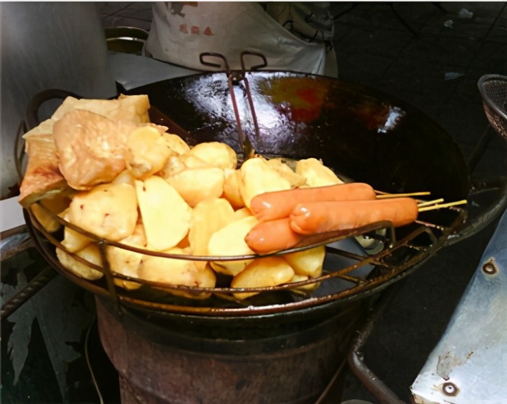 儿时小吃大作用，填饱肚子，成就爱情，那些我们“吃”出来的爱情