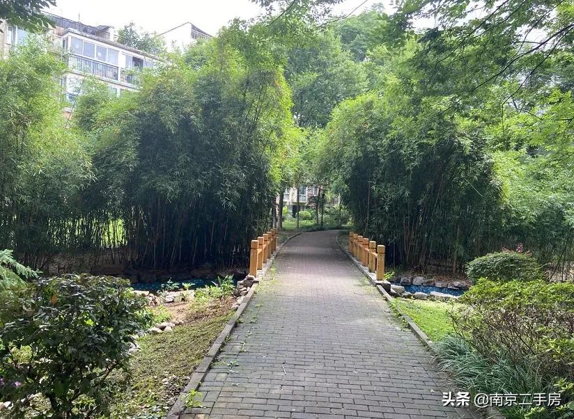 房价不涨反跌？曾经的销冠神盘，如今环境一言难尽，令人唏嘘