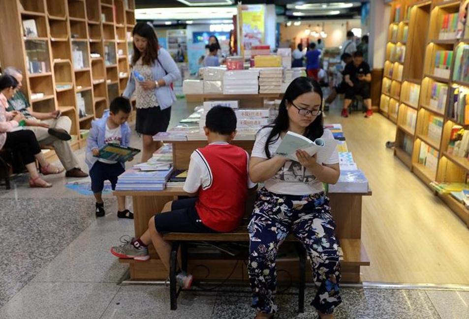 10岁孩子叛逆打骂父母怎么办,10岁叛逆期孩子对父母态度恶劣