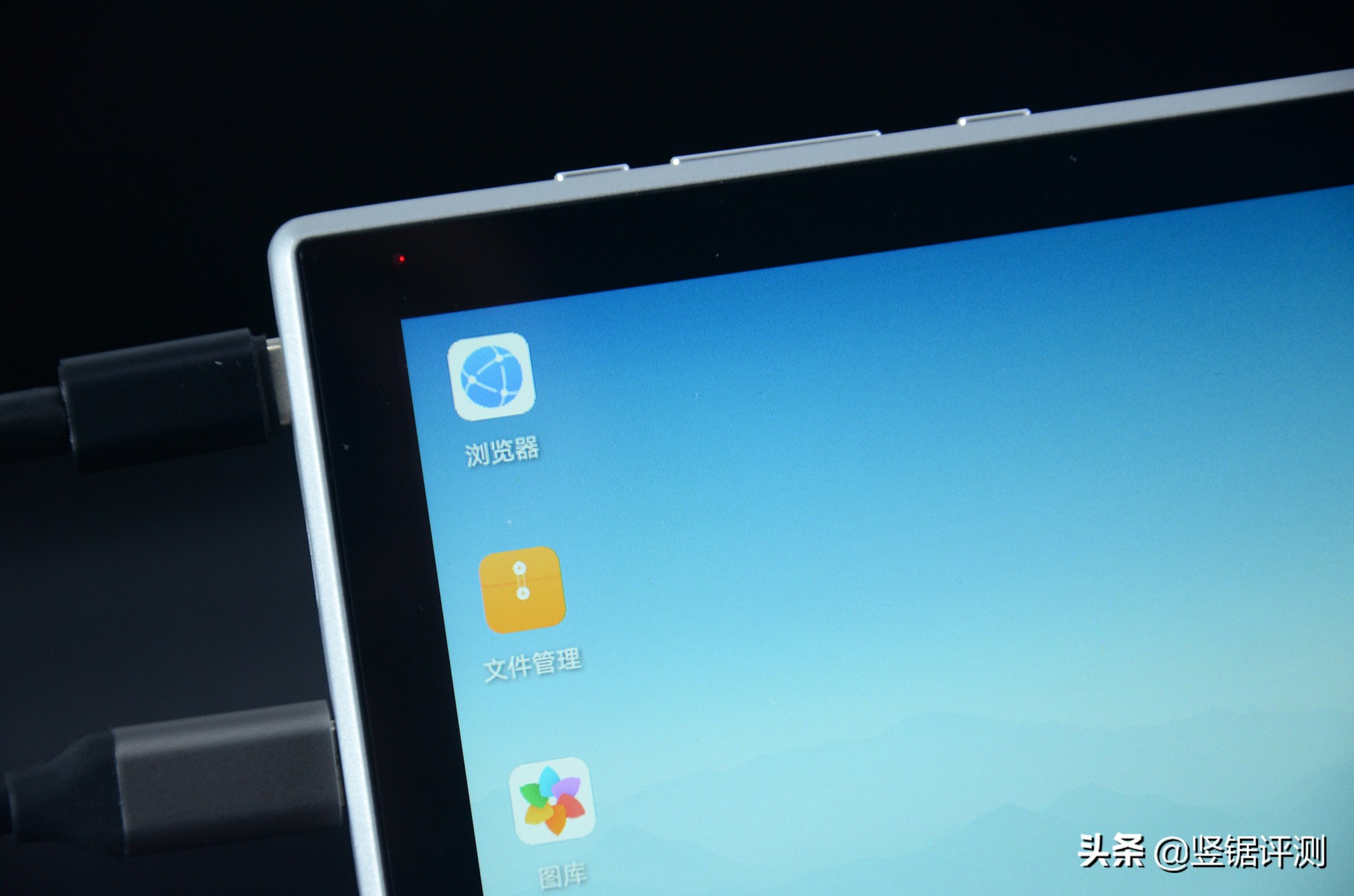 13.3寸1080p和2k,13.3英寸的屏幕搭载2k屏清晰吗