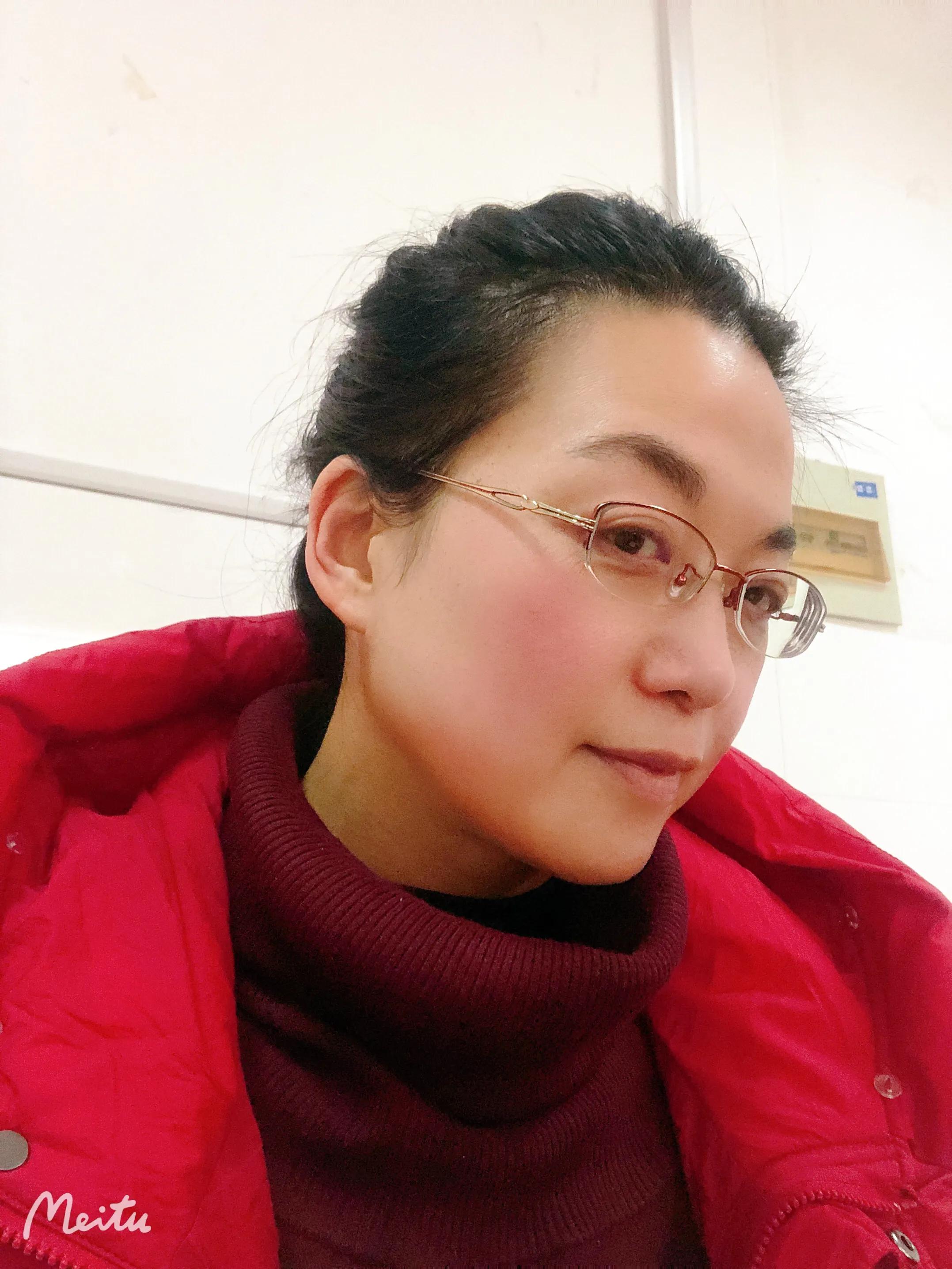 助力职业教育,推动东海水晶跨境电商在双循环发展中实现新突破