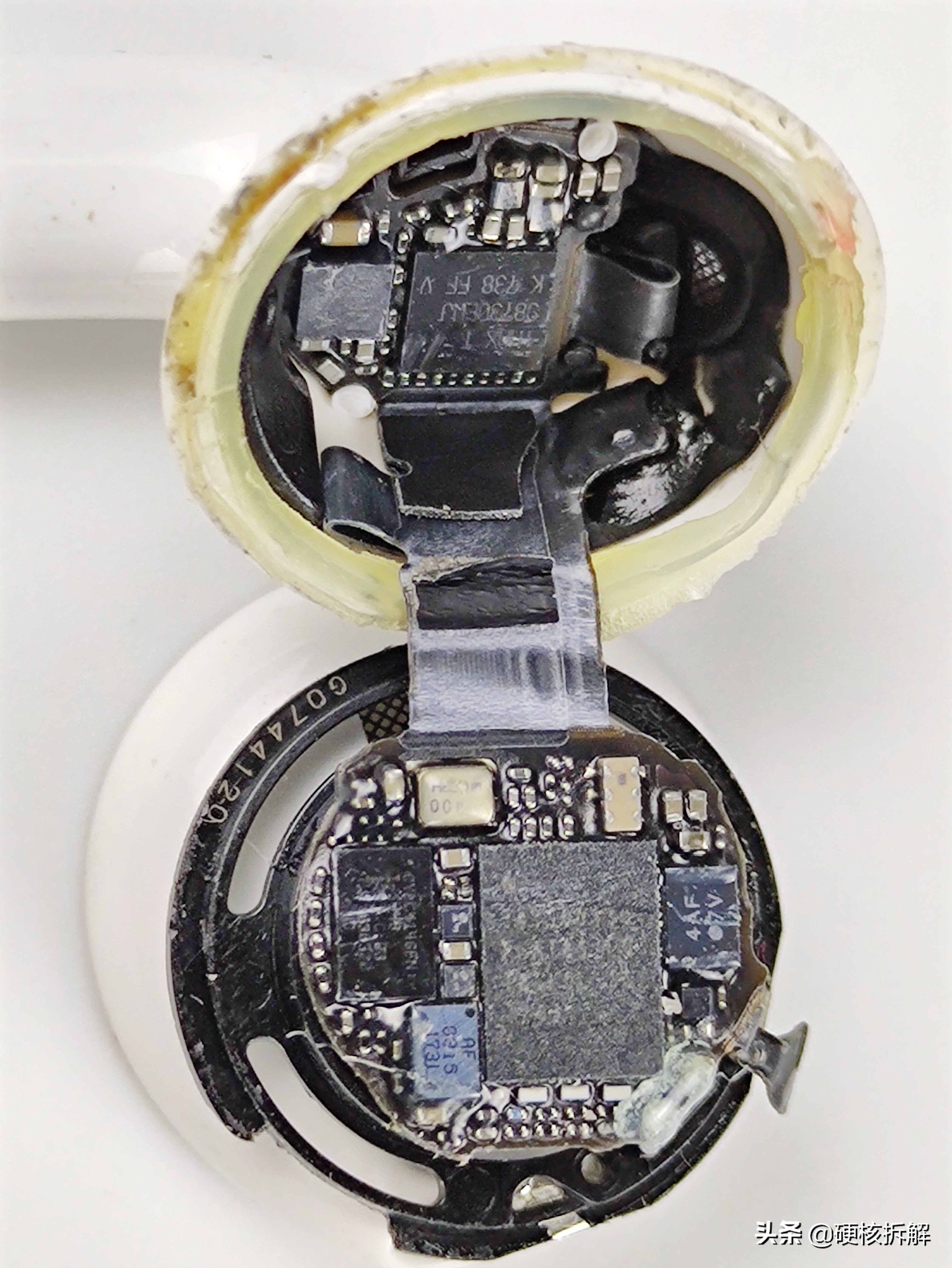 苹果耳机拆盒真假辨别airpods三代,华强北airpodspro耳机和正品对比