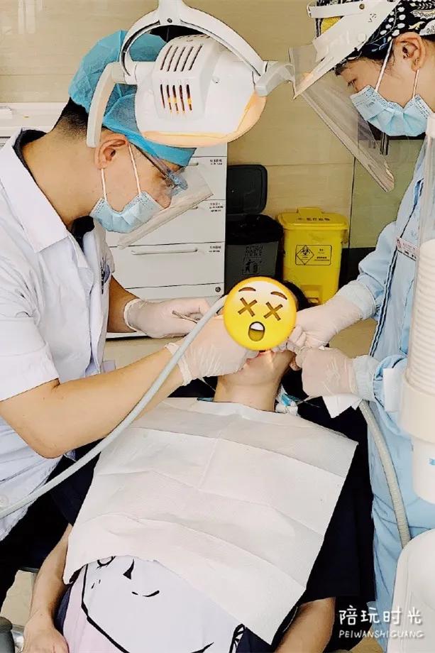 年糕妈妈没矫正牙齿之前样子,年糕妈妈整牙拔牙