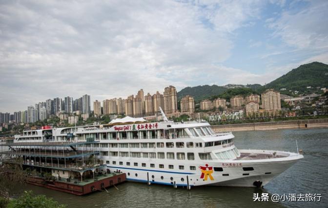 从宜昌坐船到重庆多少钱多长时间,宜昌到重庆带车坐船多少钱