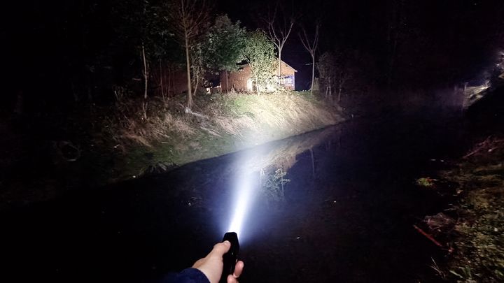 新手入门推荐几款强光手电,最好的几款随身隐蔽手电