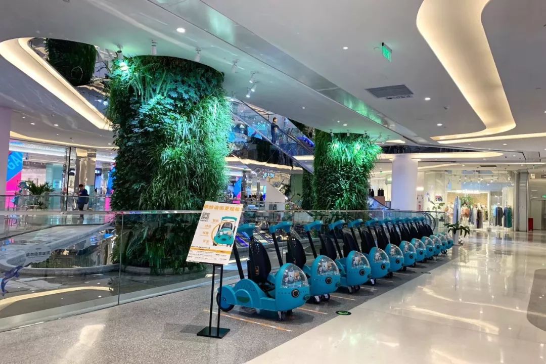 momopark购物中心潮玩,吉祥村momopark网红地