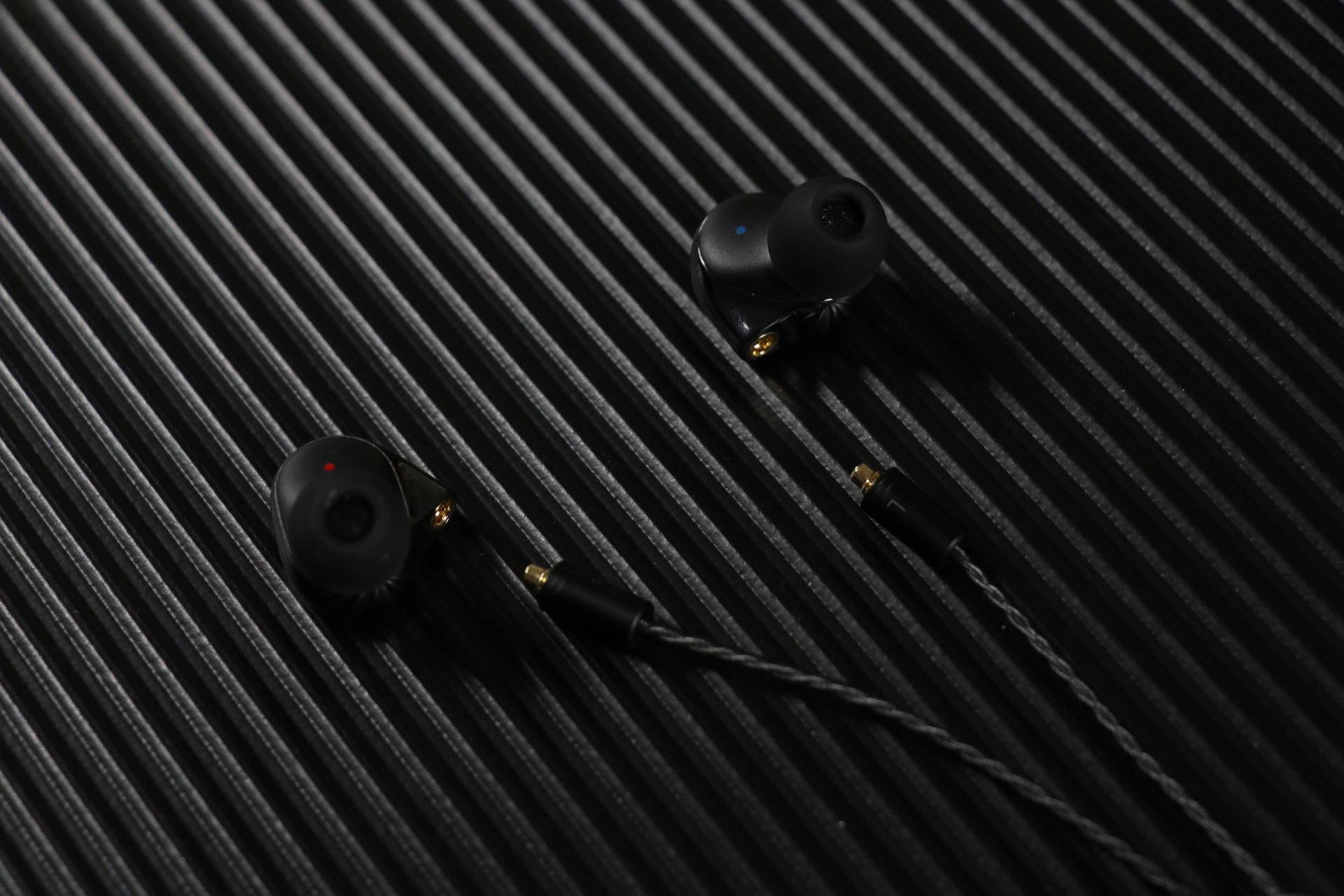 小米耳机圈铁和双动圈哪个好,小米圈铁pro和小米双动圈耳机测评