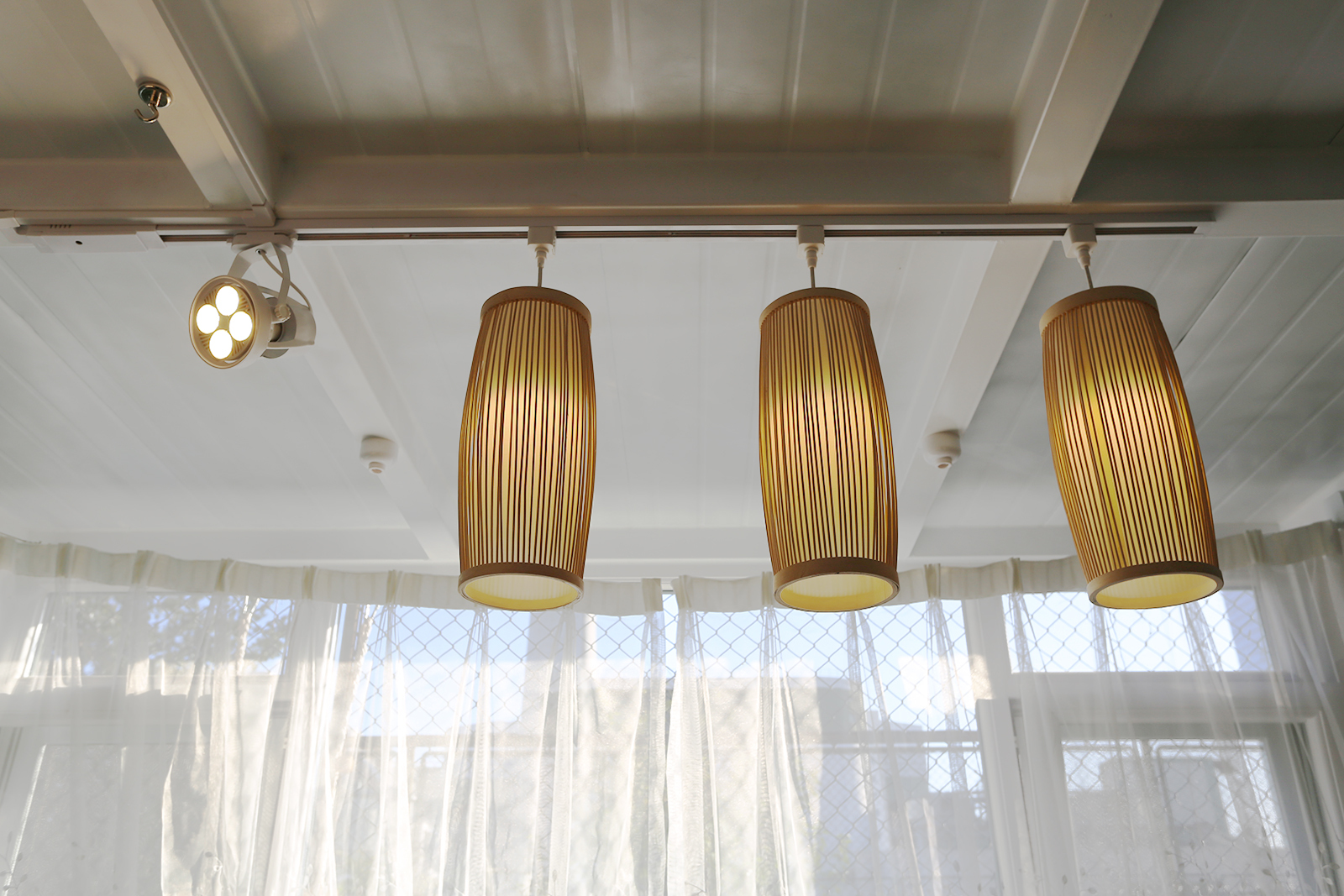 88平双阳台现代简约风格,一室一厅大阳台小户型装修老房子