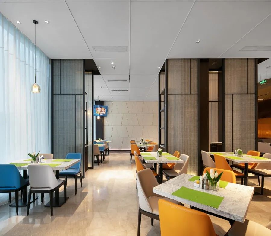 南昌青山湖希尔顿欢朋酒店宴会厅,南昌青山湖免费过夜